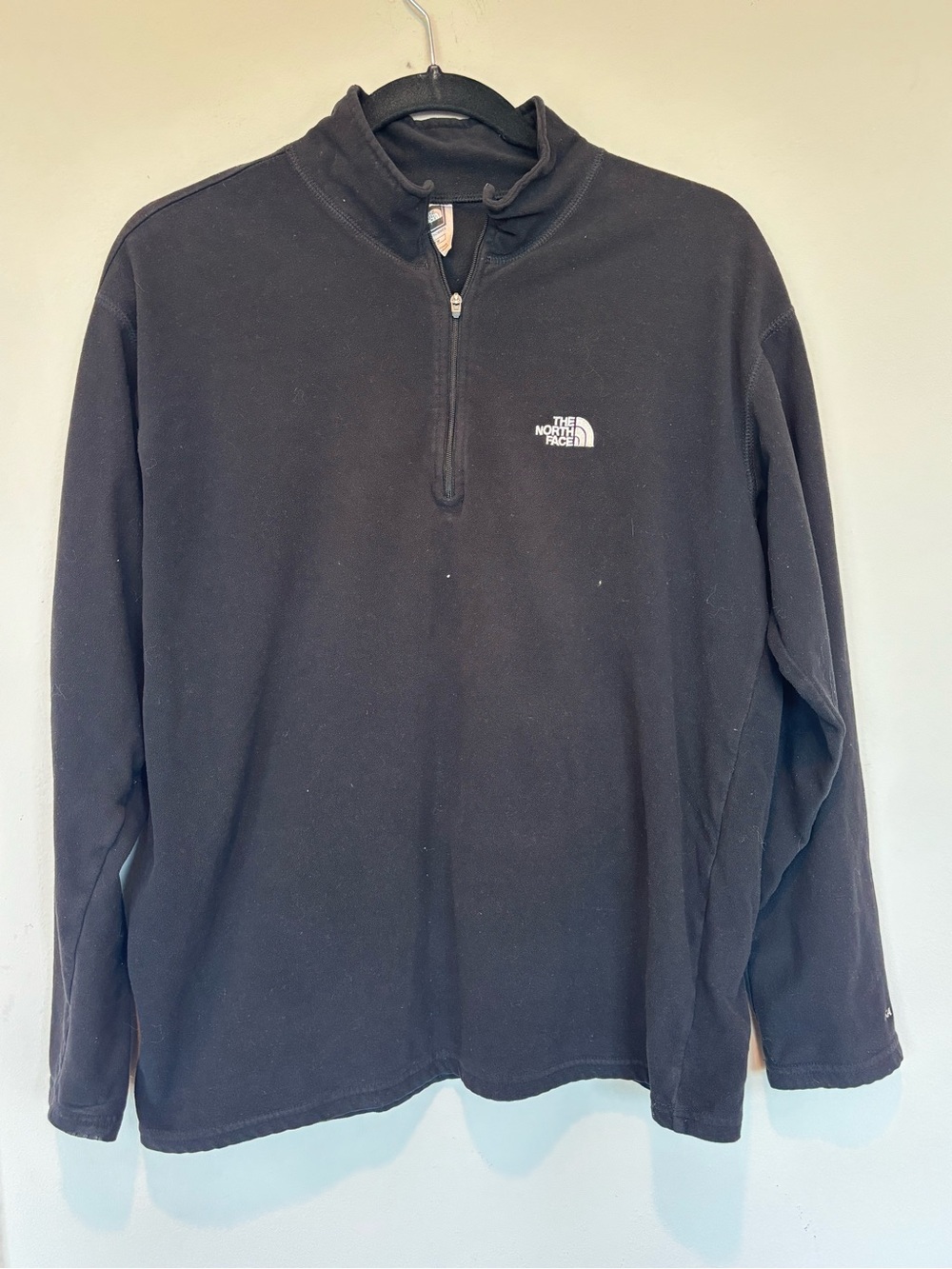 The North Face Men's Black Quarter-Zip Fleece Pullover